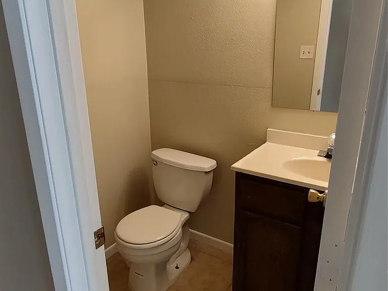 4513 Avenue P 1/2 #3 — Photo 5