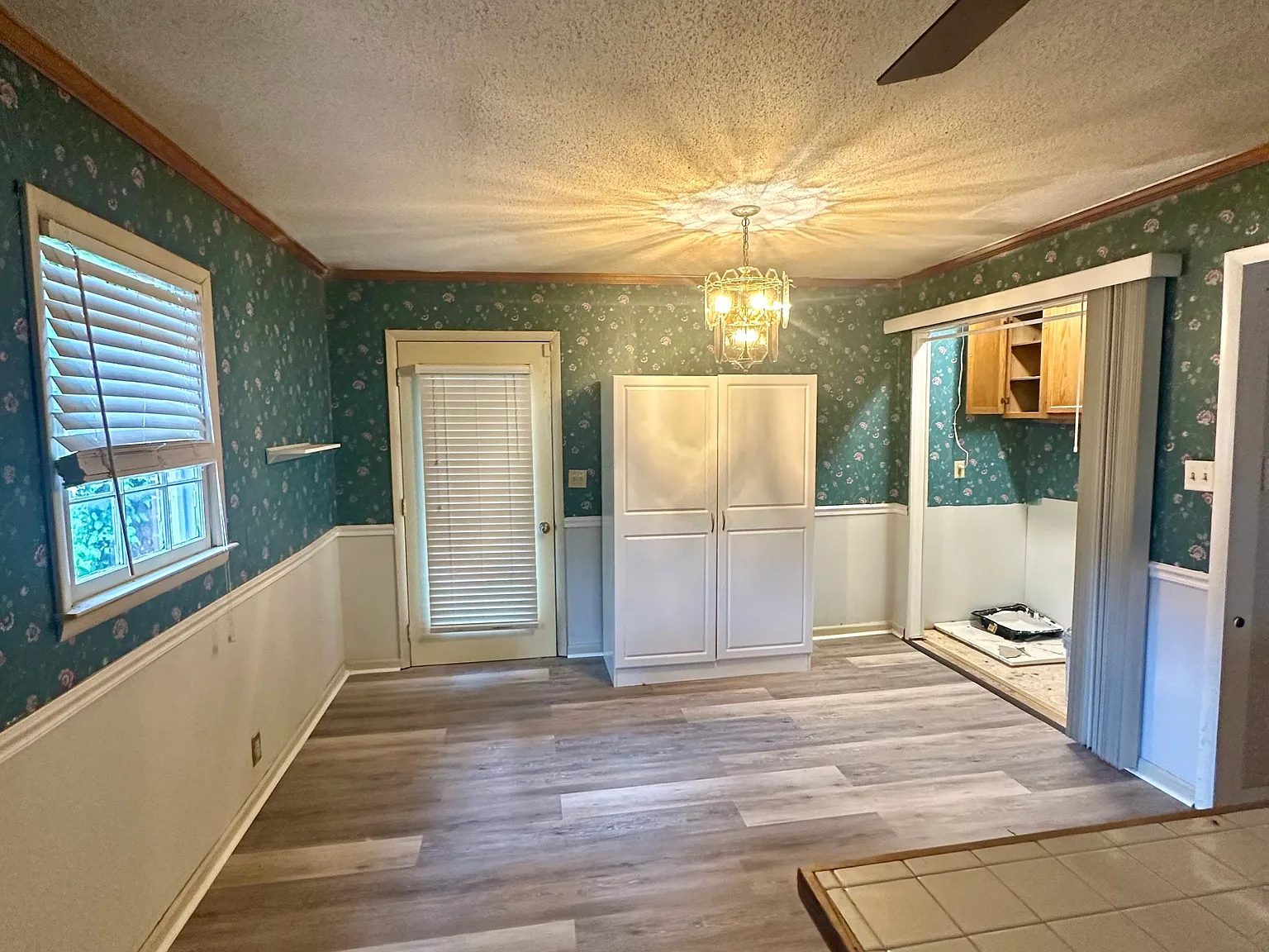 3 bed, 1728 sqft, $1,650 — Photo 2