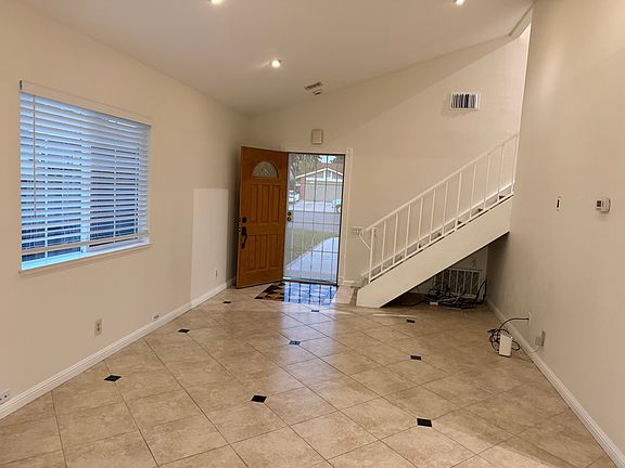 4th image of 3277 Fallen Oak Ct
