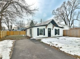 731 Wood Ave, Machesney Park, IL 61115
