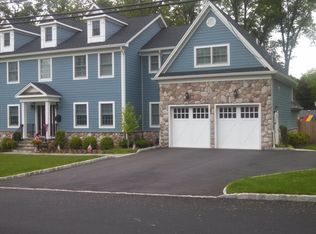 8 Durwood Pl, Madison, NJ 07940