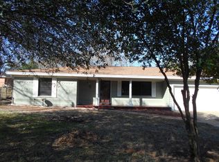 105 Cardinal Dr, Palestine, TX 75801