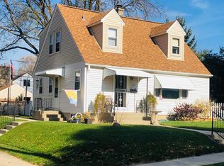 7730 W Keefe Ave, Milwaukee, WI 53222