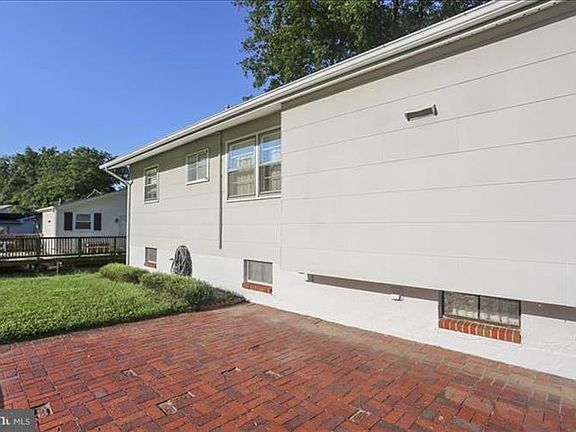 5th image of 12915 Penrose St