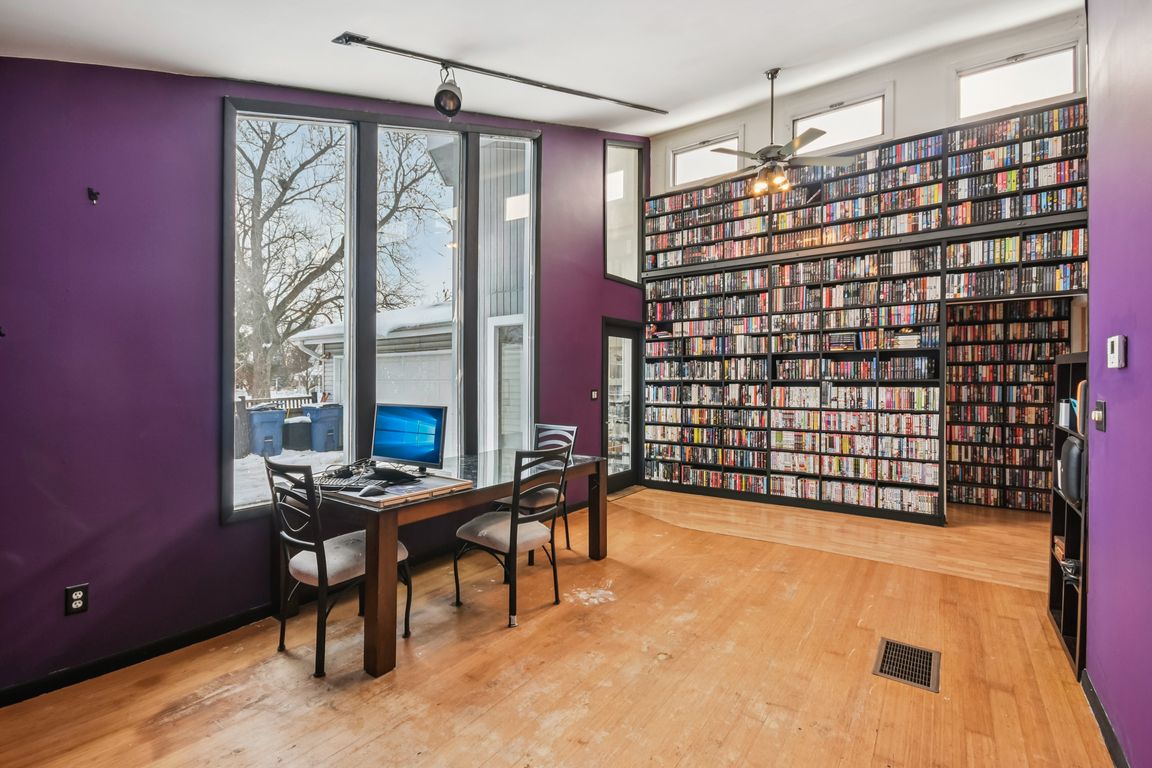 next background image