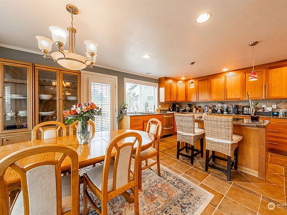 3rd image of 1305 133rd Street Ct E