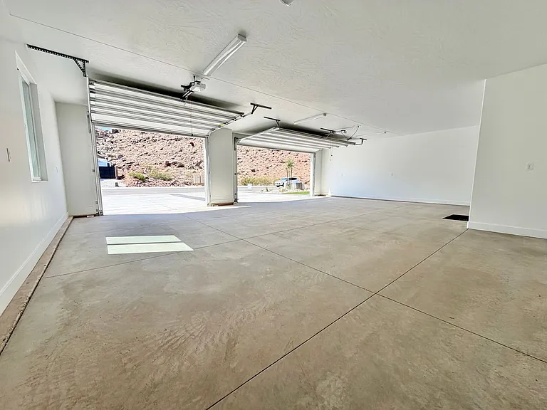 4129 E El Capitan Way St — Photo 31