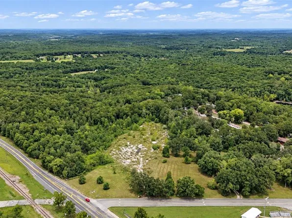 62 Old Cuba Rd, Cuba, MO 65453