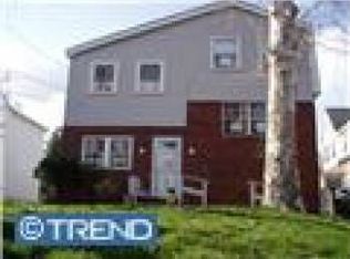 1029 Providence Rd, Secane, PA 19018