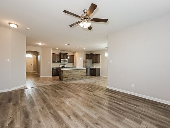 4th image of 9132 Golden Hollow Ln