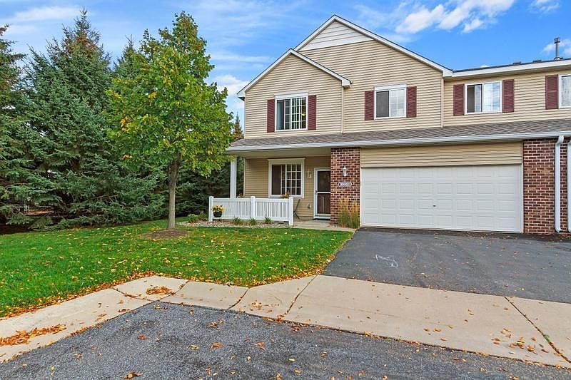 1st image of 10885 Oak Grove Cir Unit D