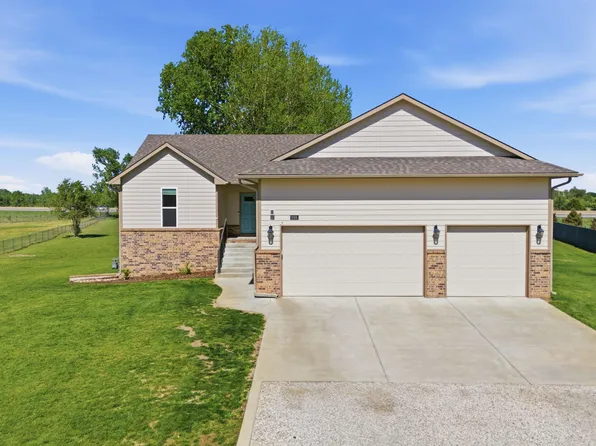 914 Chukker Ln, Haysville, KS 67060