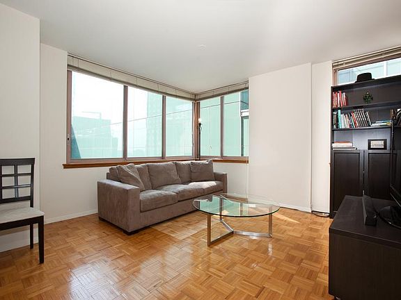 2nd image of 235 E 40th St APT 37D