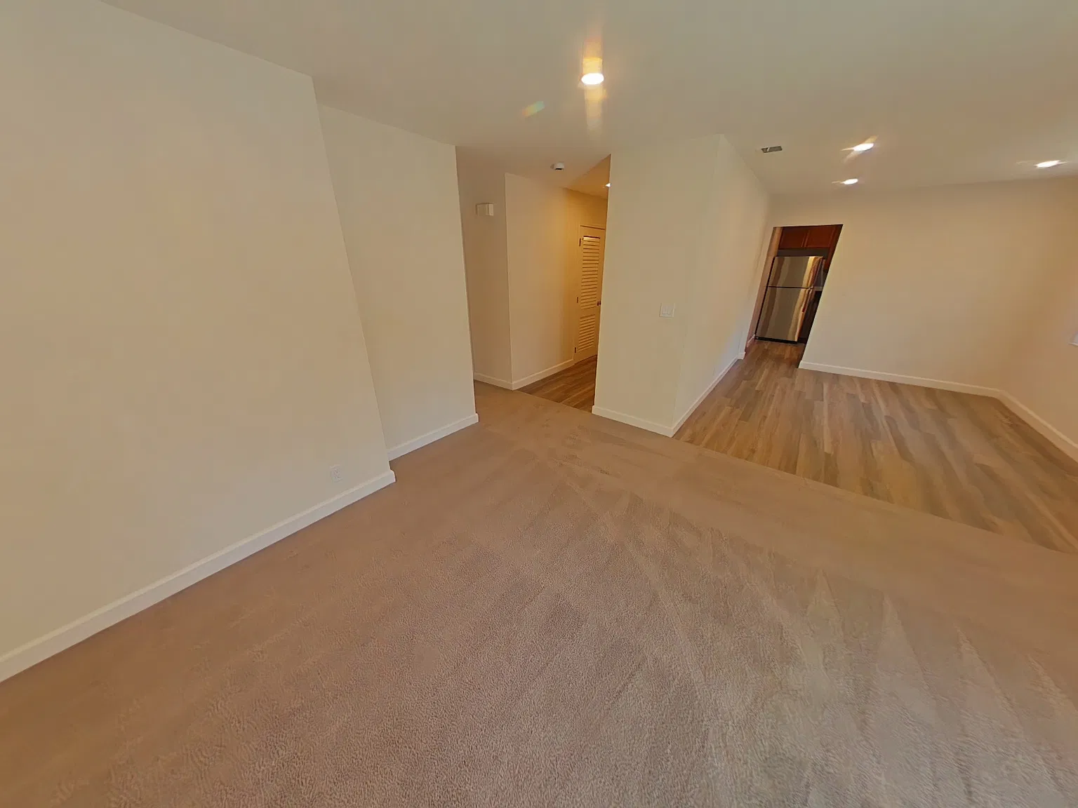 3 bed, 1400 sqft, $5,795 — Photo 3
