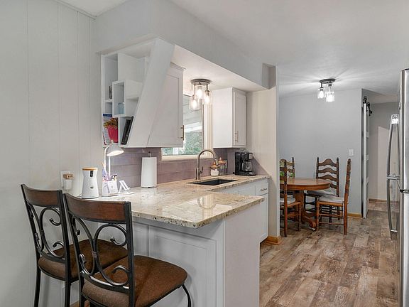 5th image of 2642 E Lombard Street