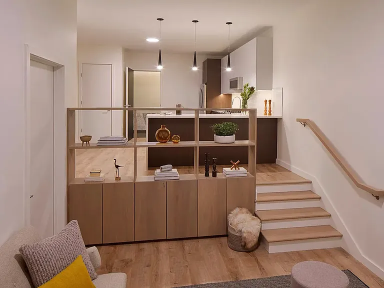 10 Burney St #3 — Photo 2