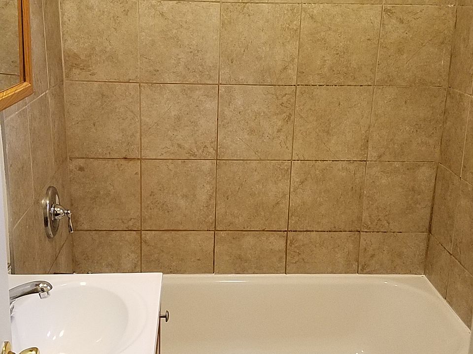 2nd image of 279 S Washington St APT 1