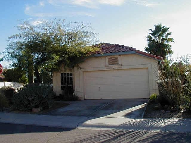 1st image of 1001 W Cantebria Dr
