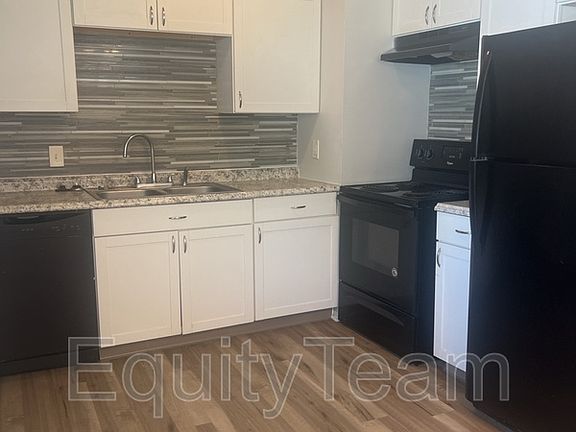 2nd image of 3772 Brumbaugh Blvd