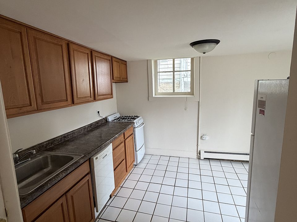 1st image of 125 E Gorham St #1