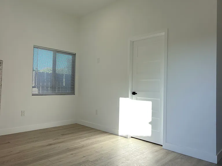 2029 E Washington Ave #A — Photo 4