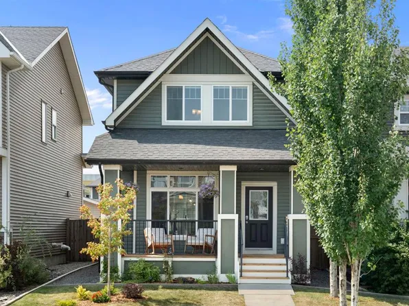 12 E Fireside Burrow, Cochrane, AB T4C 0T3