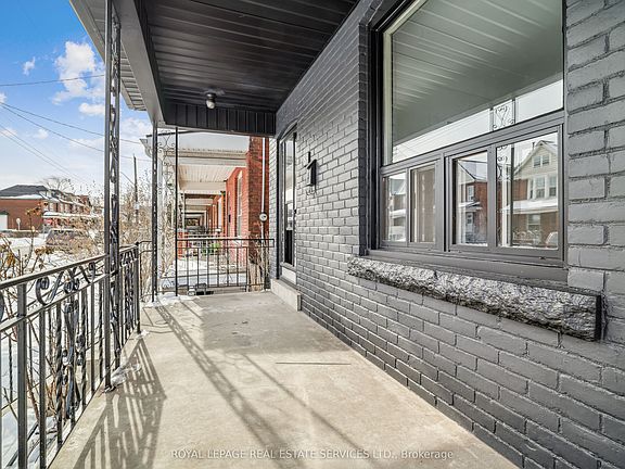 3rd image of 83 Barnesdale Ave N