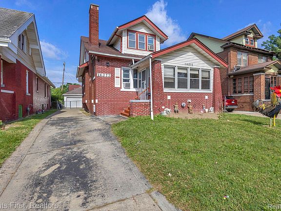3rd image of 14077 Mark Twain St