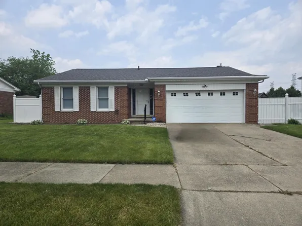 18590 Blakely Dr, Woodhaven, MI 48183