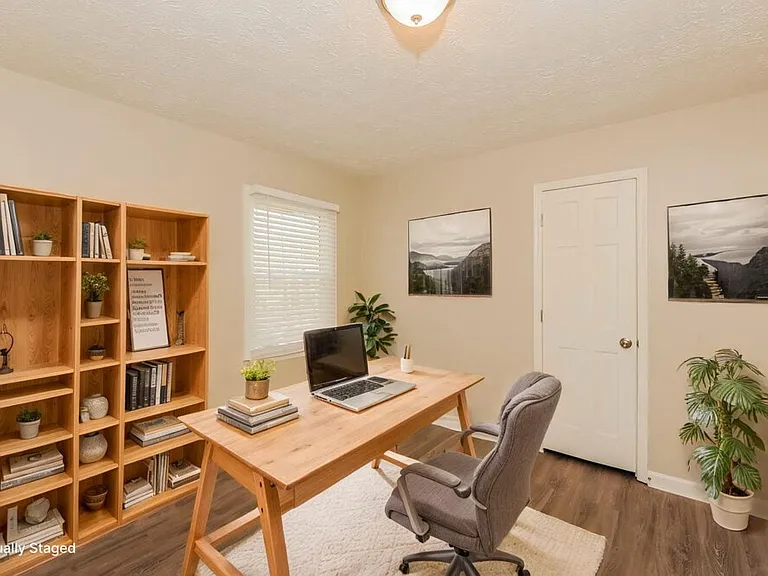3325 Shady Cove Rd — Photo 15