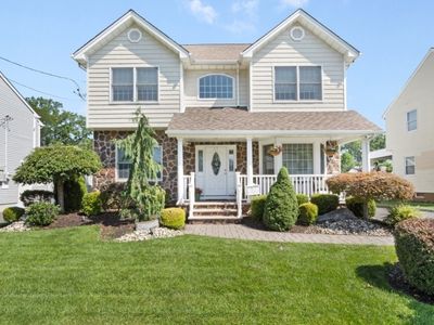 11 Oleander Way, Clark, NJ, 07066