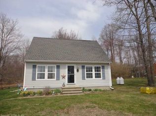 5 Salt Box Ln, Uncasville, CT 06382