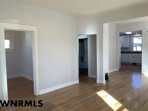 3rd image of 1715 2nd Ave