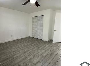 1415 NW 34th St #3, Miami, FL 33142
