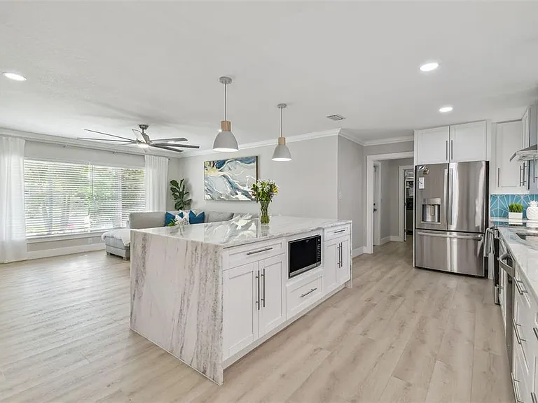 3922 Fontainebleau Dr — Photo 15