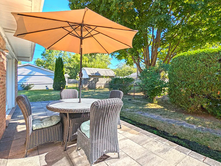 4900 N Holborn Dr — Photo 8