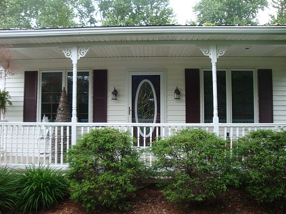 3rd image of 3843 Cheryl St