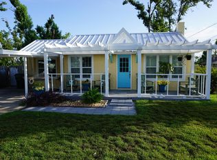 208 E 8th St, Lynn Haven, FL 32444