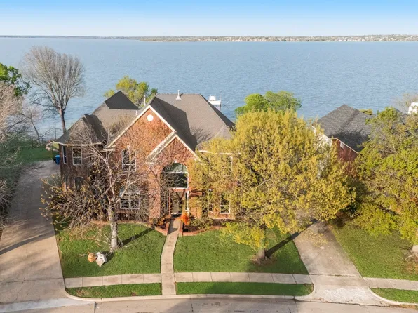 8809 Creekside Dr, Rowlett, TX 75089