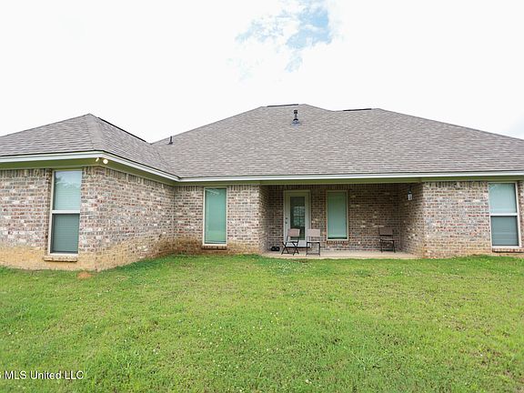 2nd image of 629 Westfield Dr