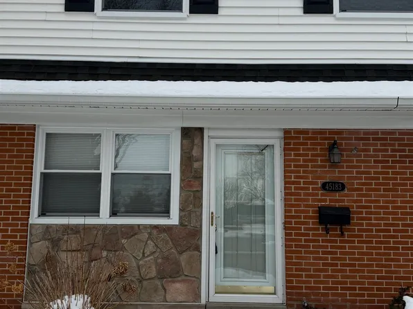 45183 Kensington St, Utica, MI 48317