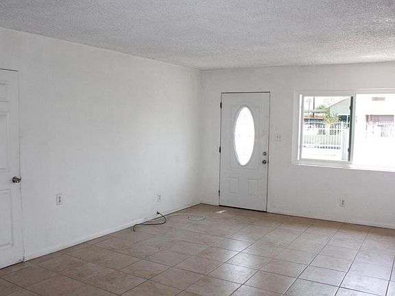 2nd image of 15161 Pimenta Ave