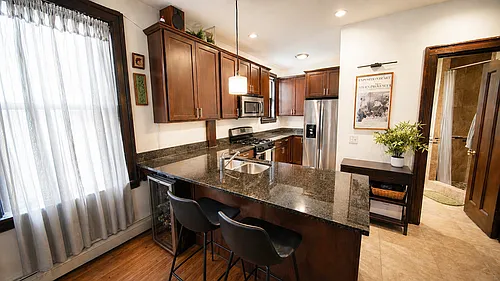 1908 Hennepin Ave #4 Photo 1