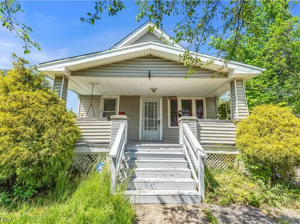 19901 Pawnee Ave, Cleveland, OH 44119