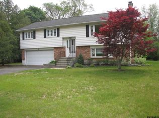 3104 E Old State Rd, Schenectady, NY 12303