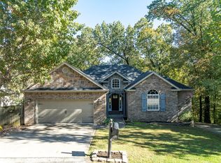 17 Duxford Cir, Bella Vista, AR 72714