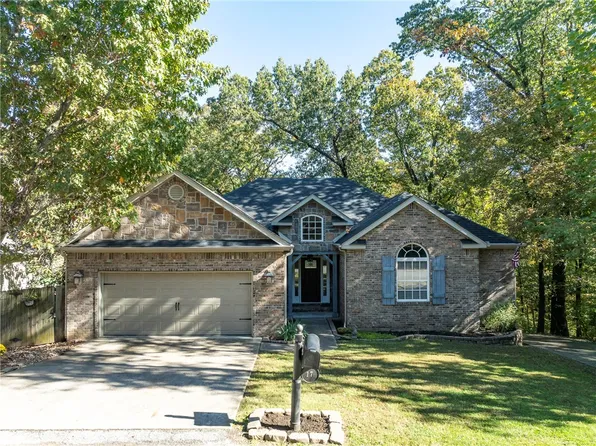 17 Duxford Cir, Bella Vista, AR 72714