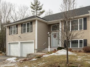 11 Christopher Dr, Sandown, NH 03873