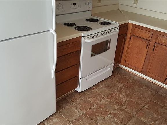 3rd image of 1036 W 37th St APT E