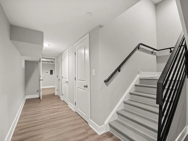 5244 Spruce St #4 — Photo 12